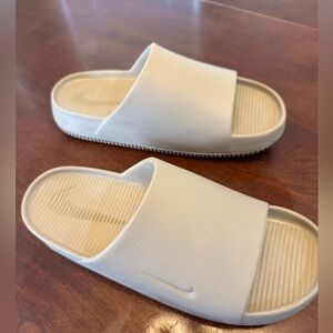 Nike Calm Slides